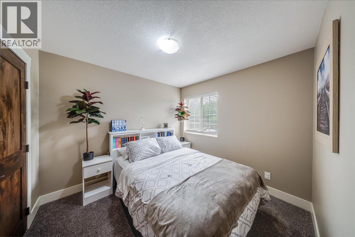 1021 Bridgeview Crescent Property Photo 30