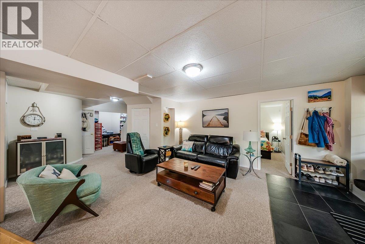 1021 Bridgeview Crescent Property Photo 35