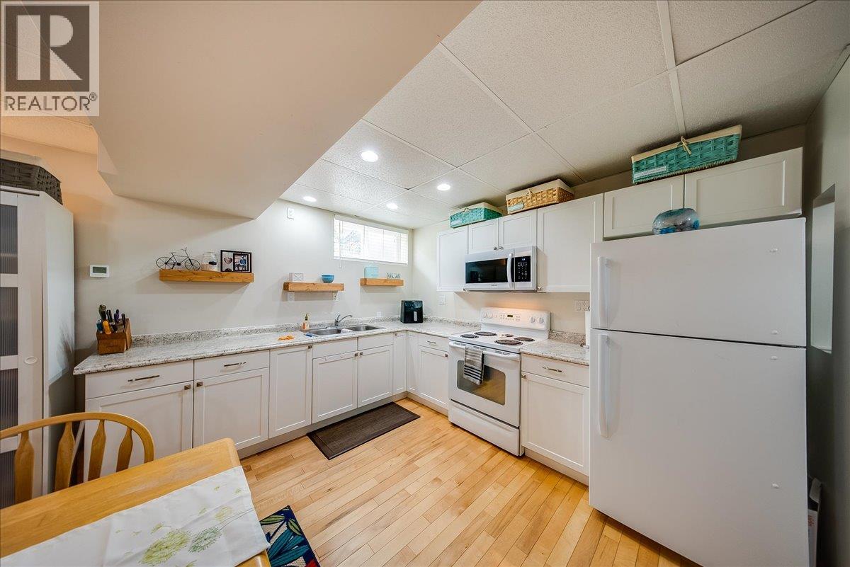 1021 Bridgeview Crescent Property Photo 41