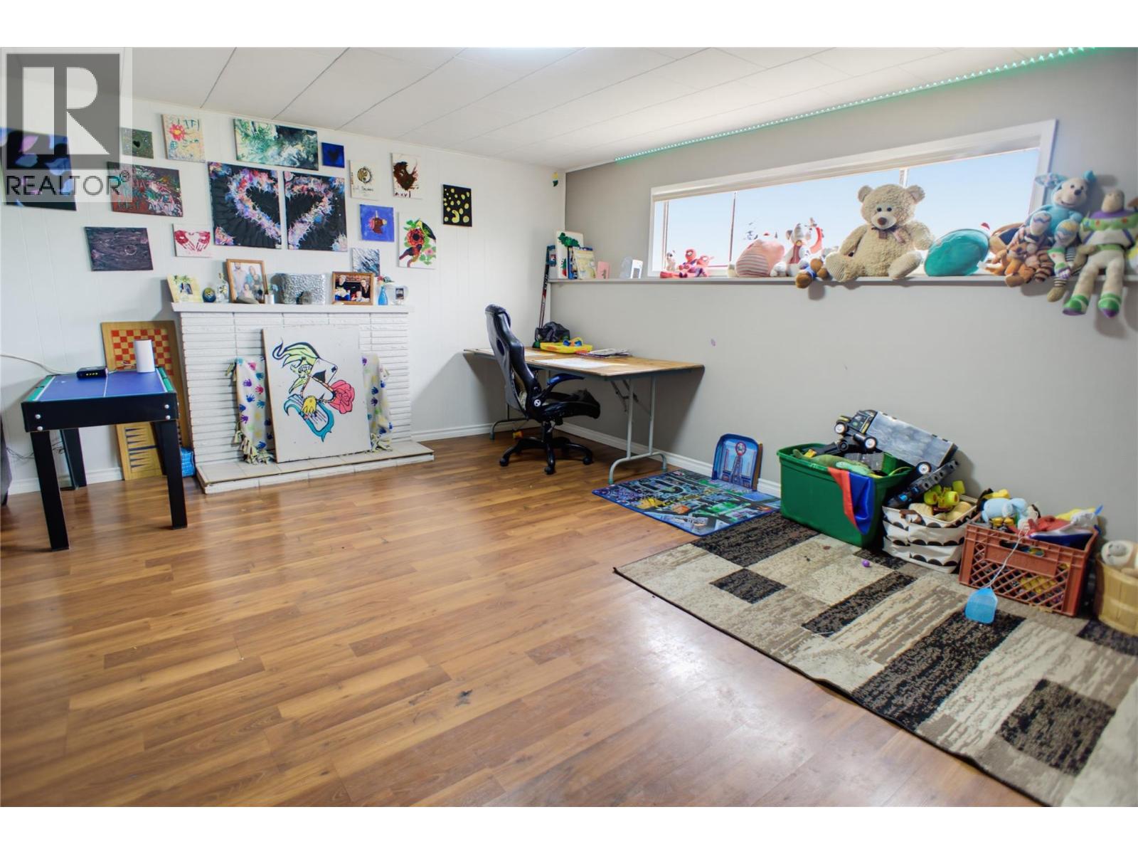 262 Holly Avenue Property Photo 12