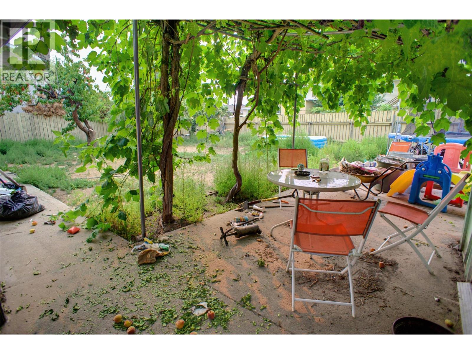 262 Holly Avenue Property Photo 16