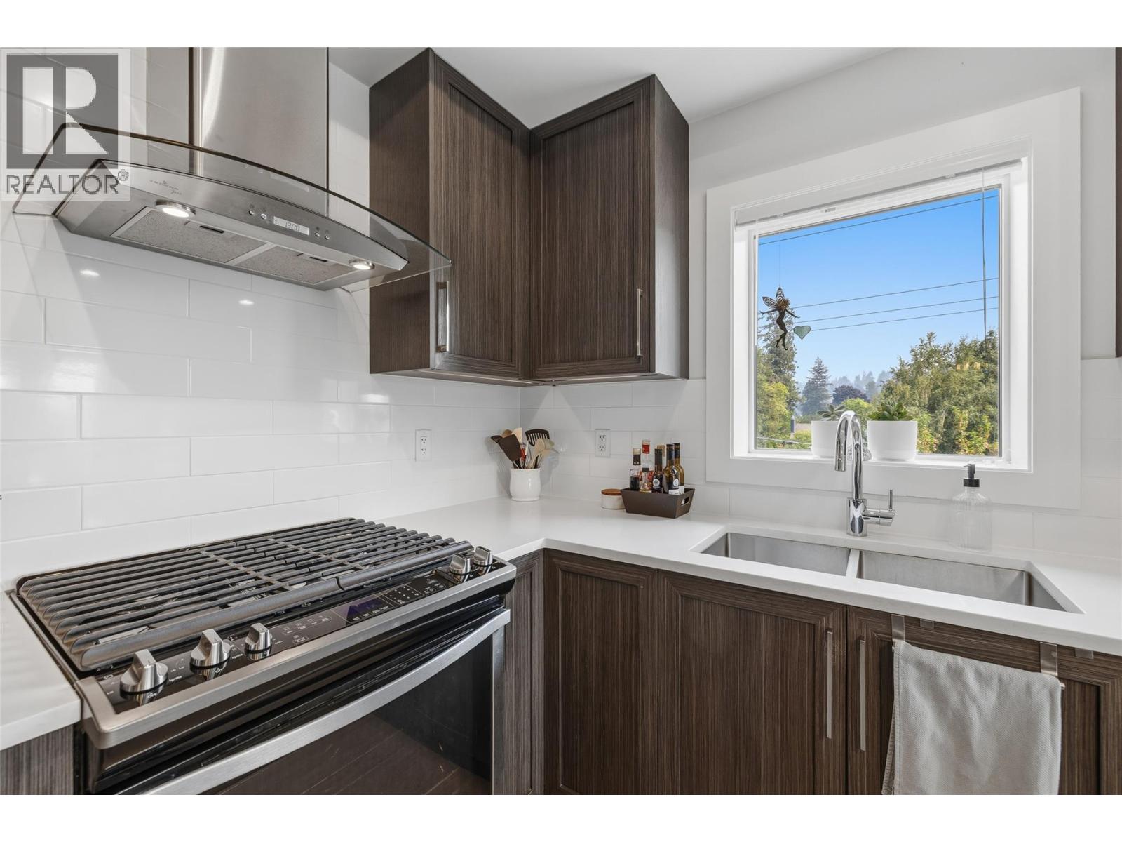 4380 Lakeshore Road Unit# Ph21 Property Photo 12