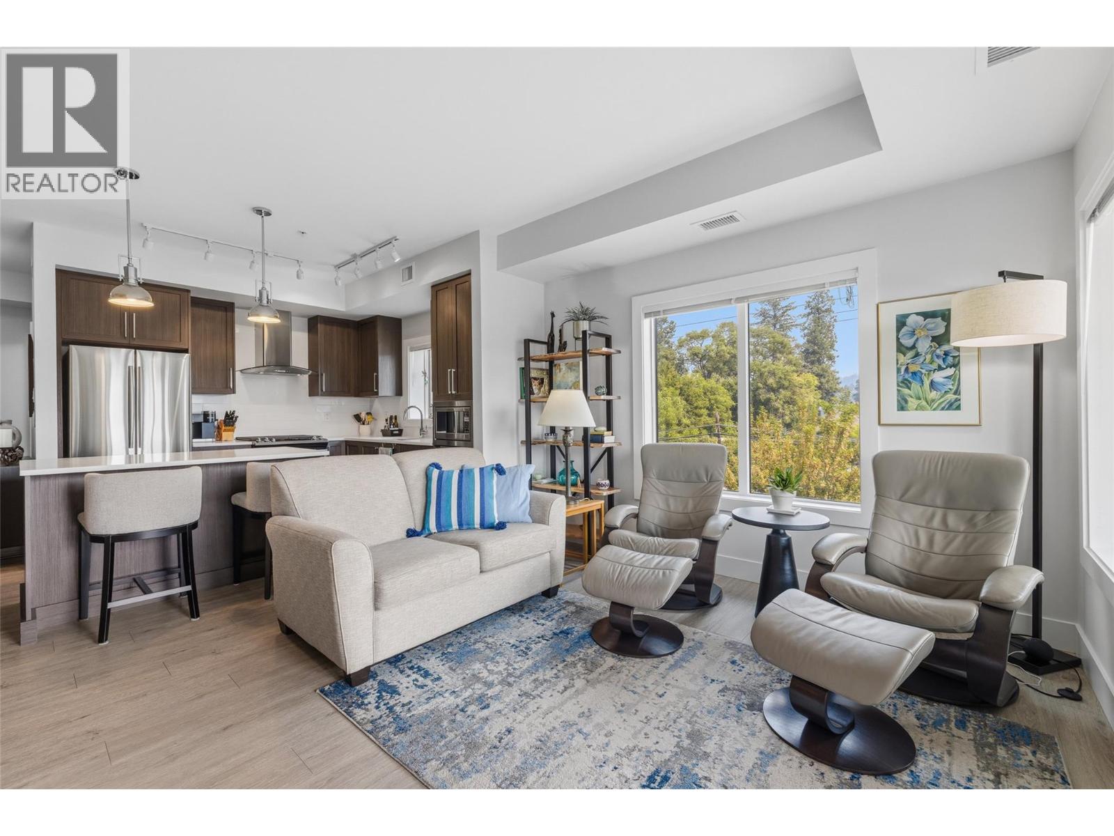 4380 Lakeshore Road Unit# Ph21 Property Photo 18