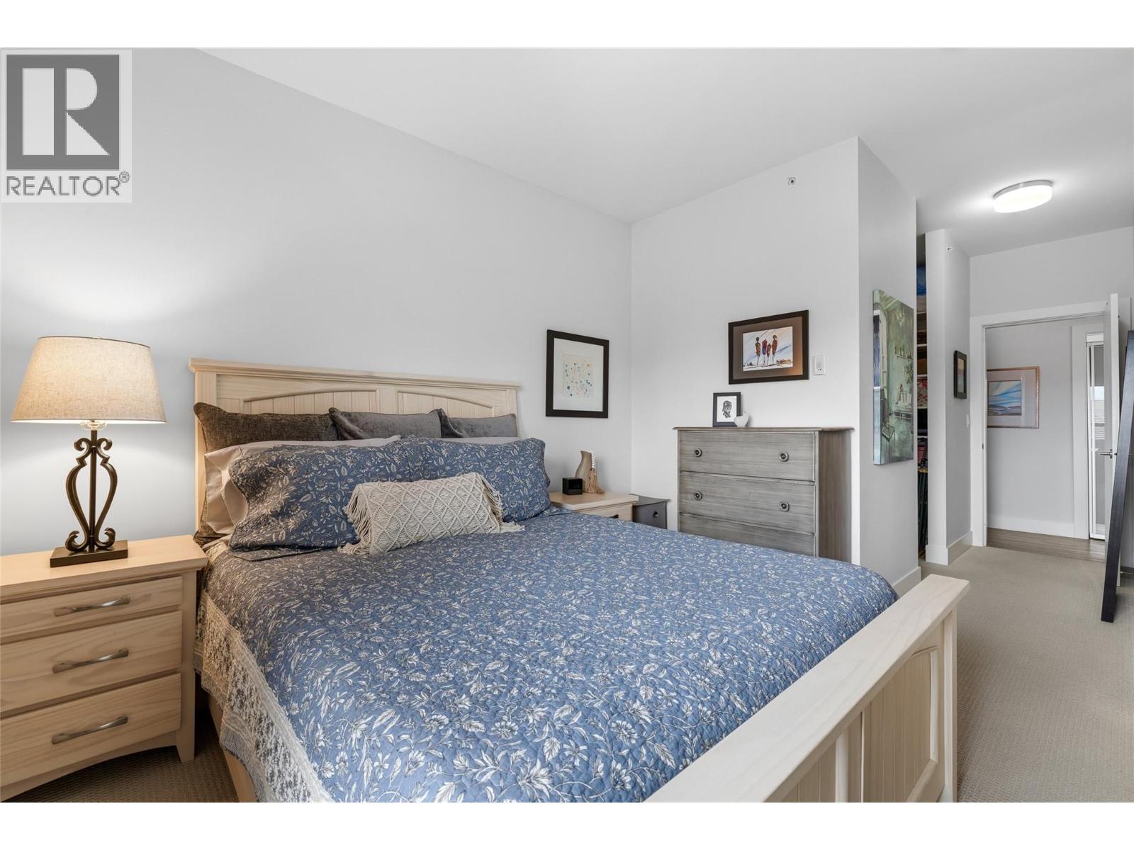 4380 Lakeshore Road Unit# Ph21 Property Photo 26