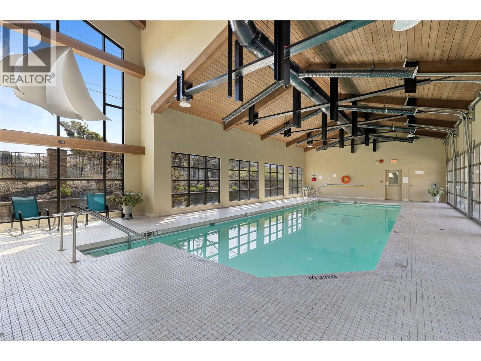 4380 Lakeshore Road Unit# Ph21 Property Photo 39