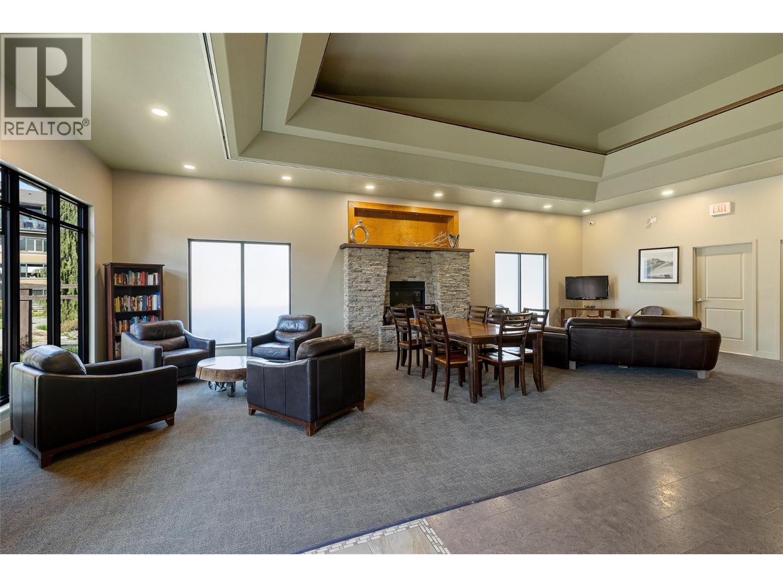 4380 Lakeshore Road Unit# Ph21 Property Photo 42