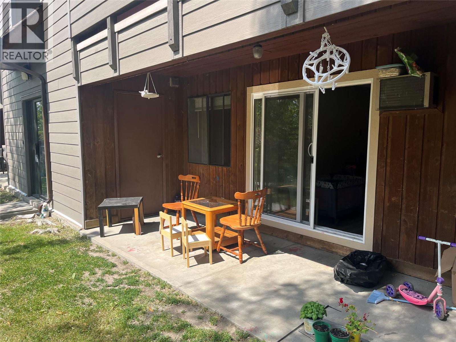 44 Whiteshield Crescent S Unit# 703 Property Photo 7