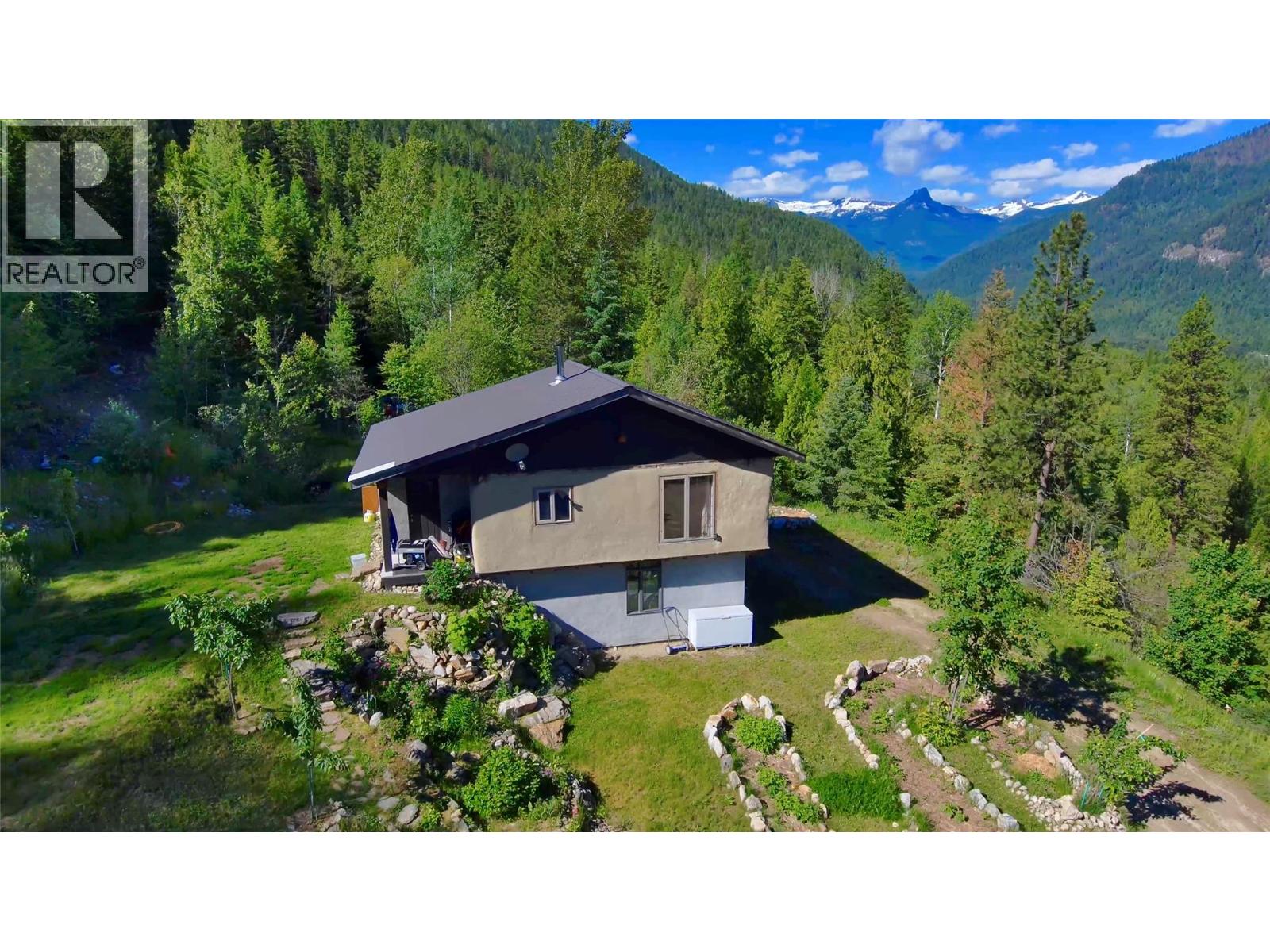4650 6 Highway Property Photo 1