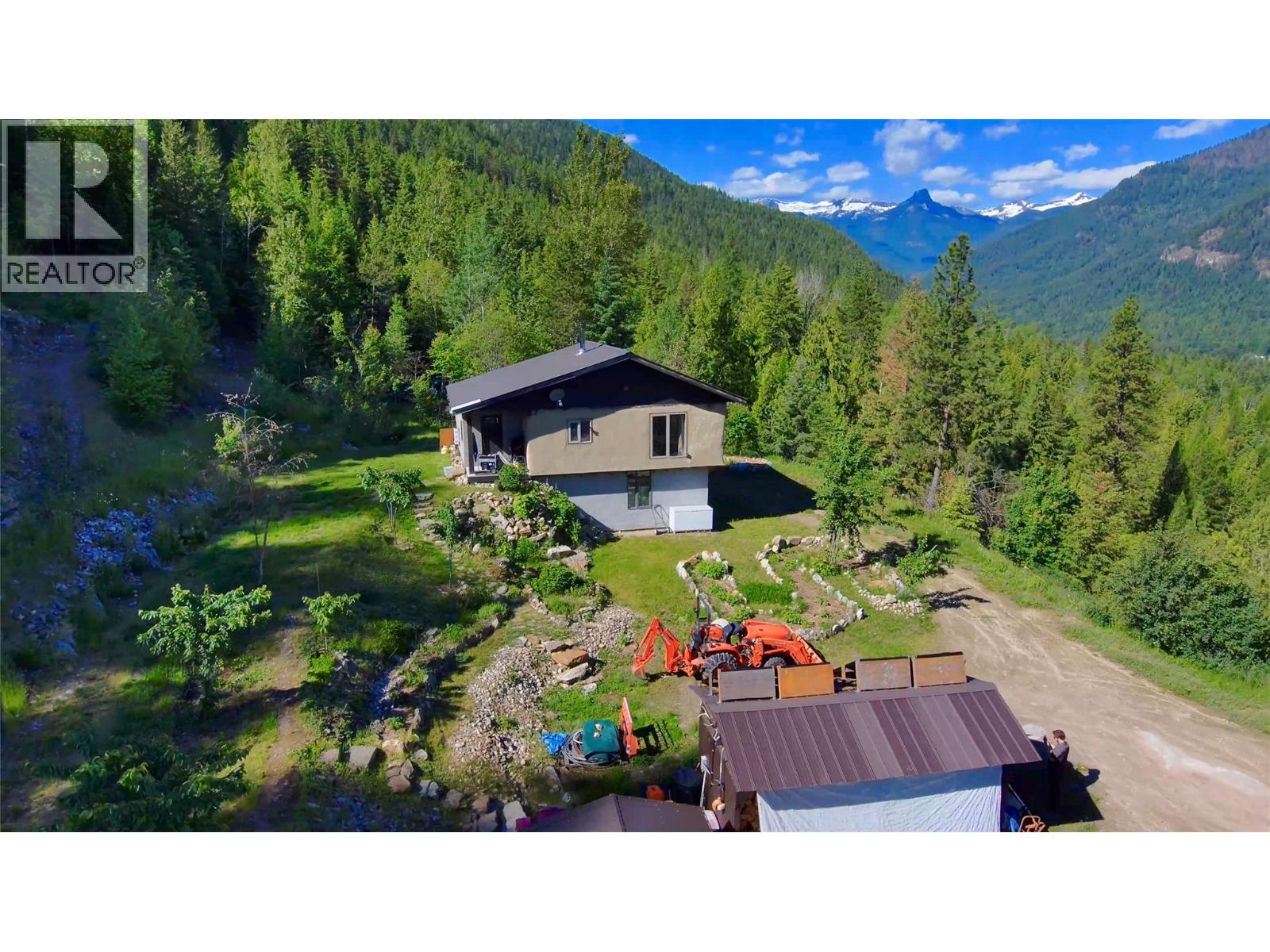 4650 6 Highway Property Photo 2