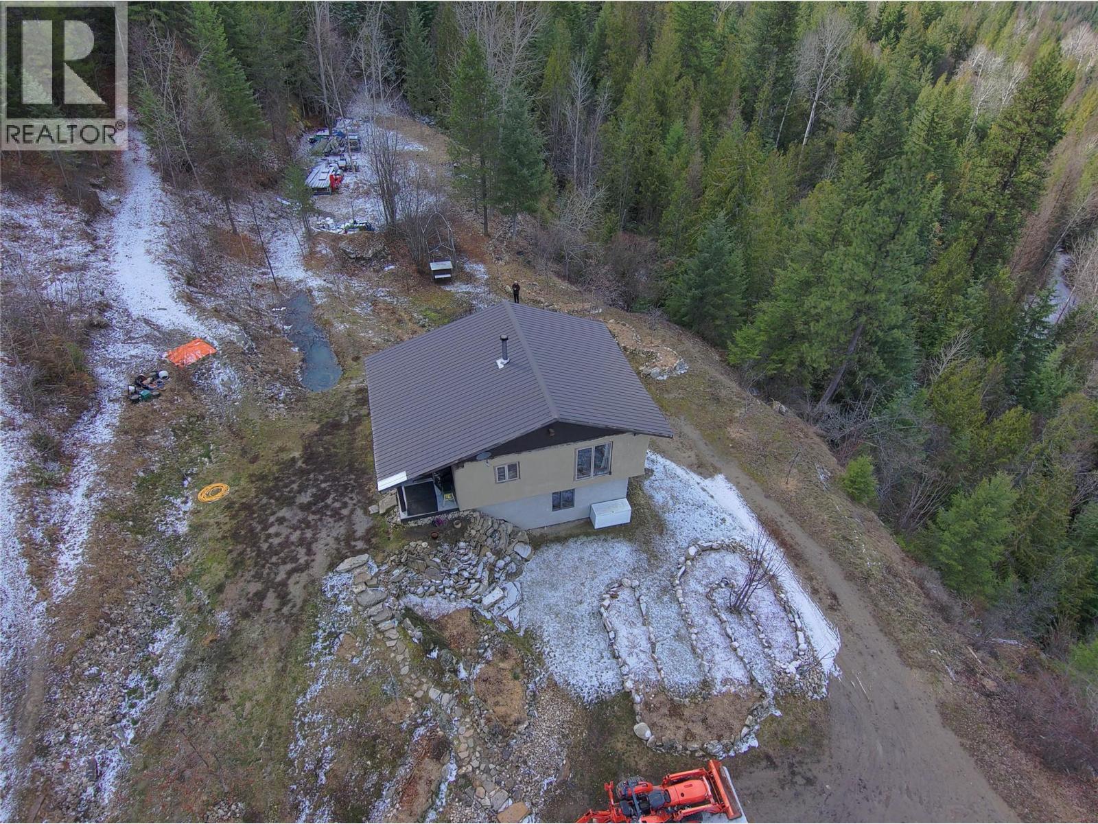 4650 6 Highway Property Photo 32