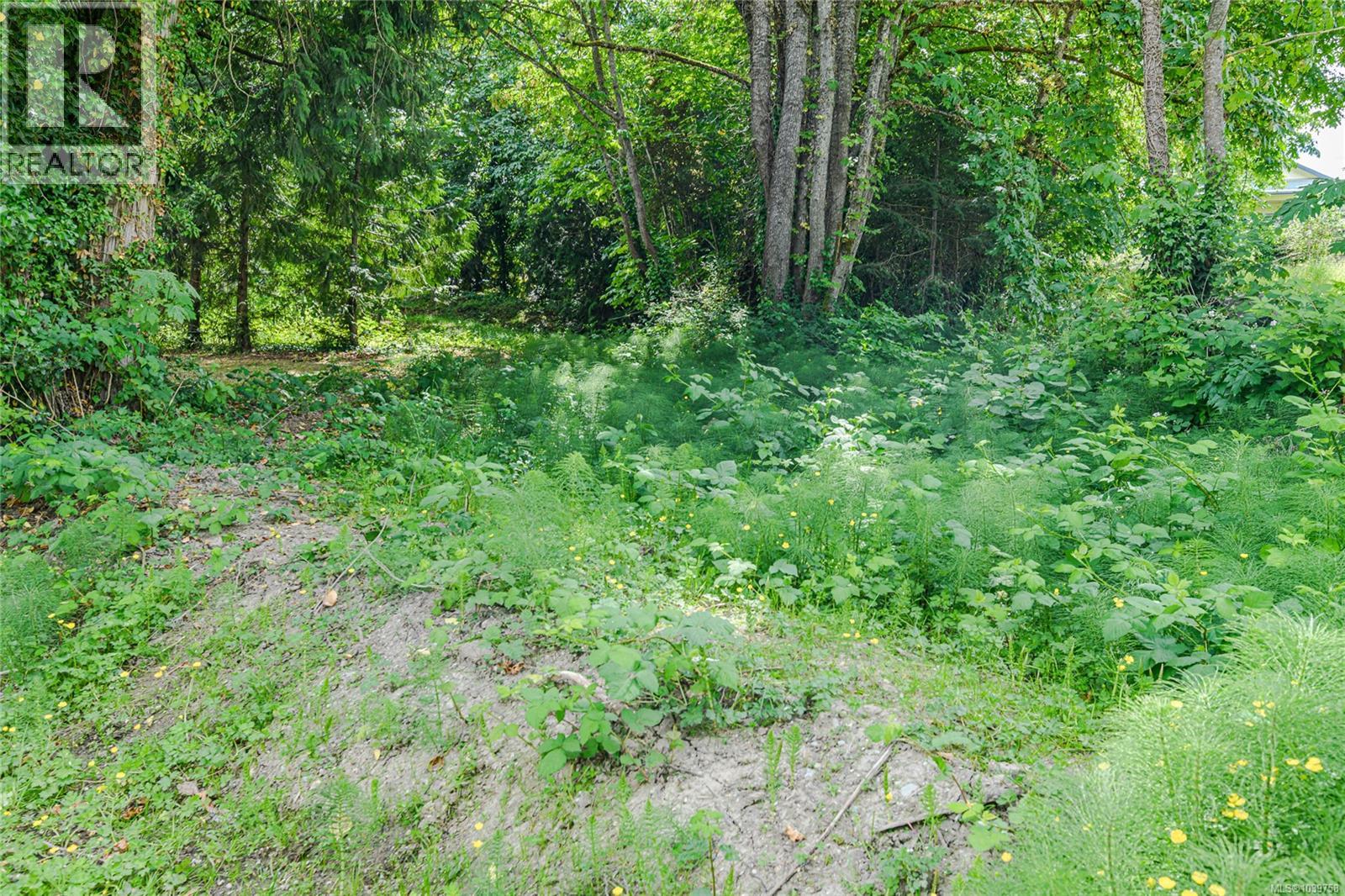 2 Drake Rd Property Photo 13