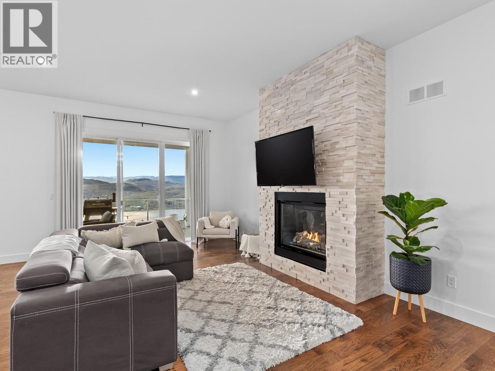 6666 Blackcomb Way Property Photo 28