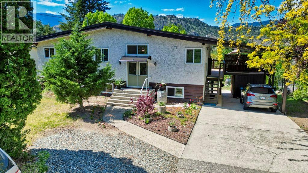 7562 Crest-a-way Road Property Photo 10