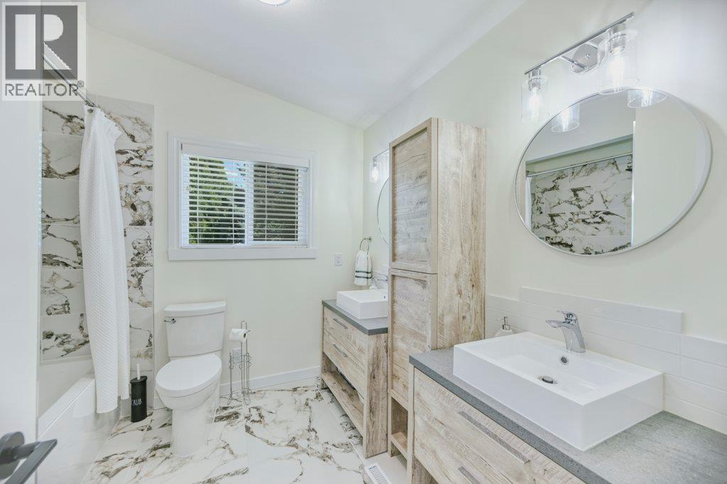 7562 Crest-a-way Road Property Photo 20
