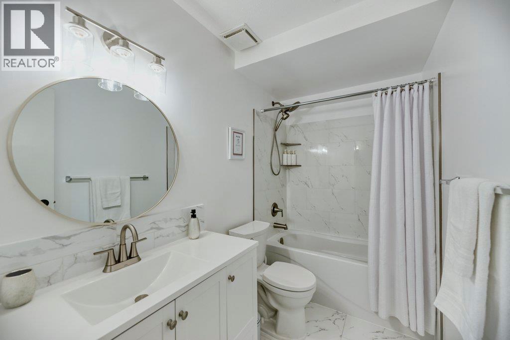7562 Crest-a-way Road Property Photo 24