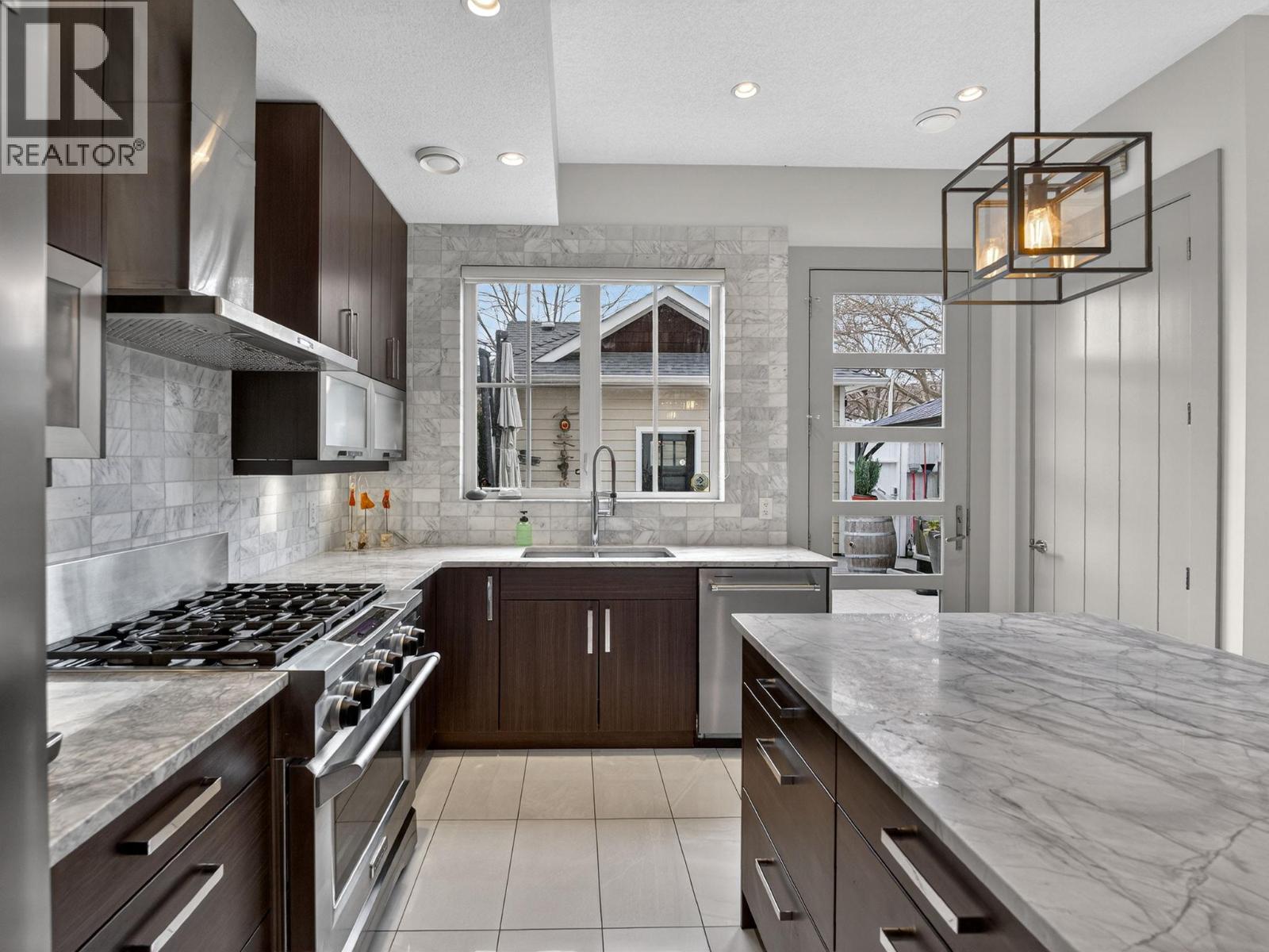 1900 Water Street Property Photo 12