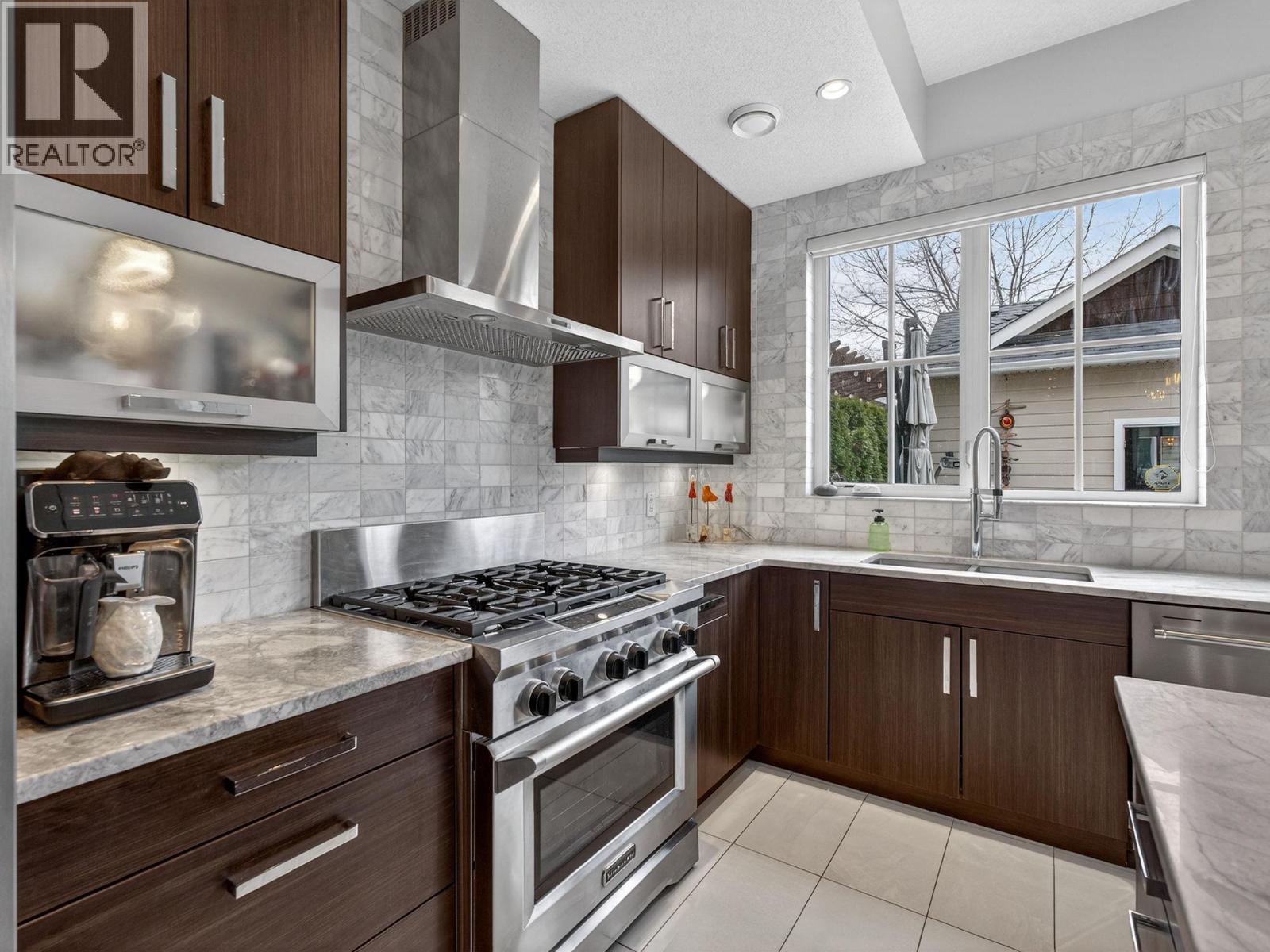 1900 Water Street Property Photo 13