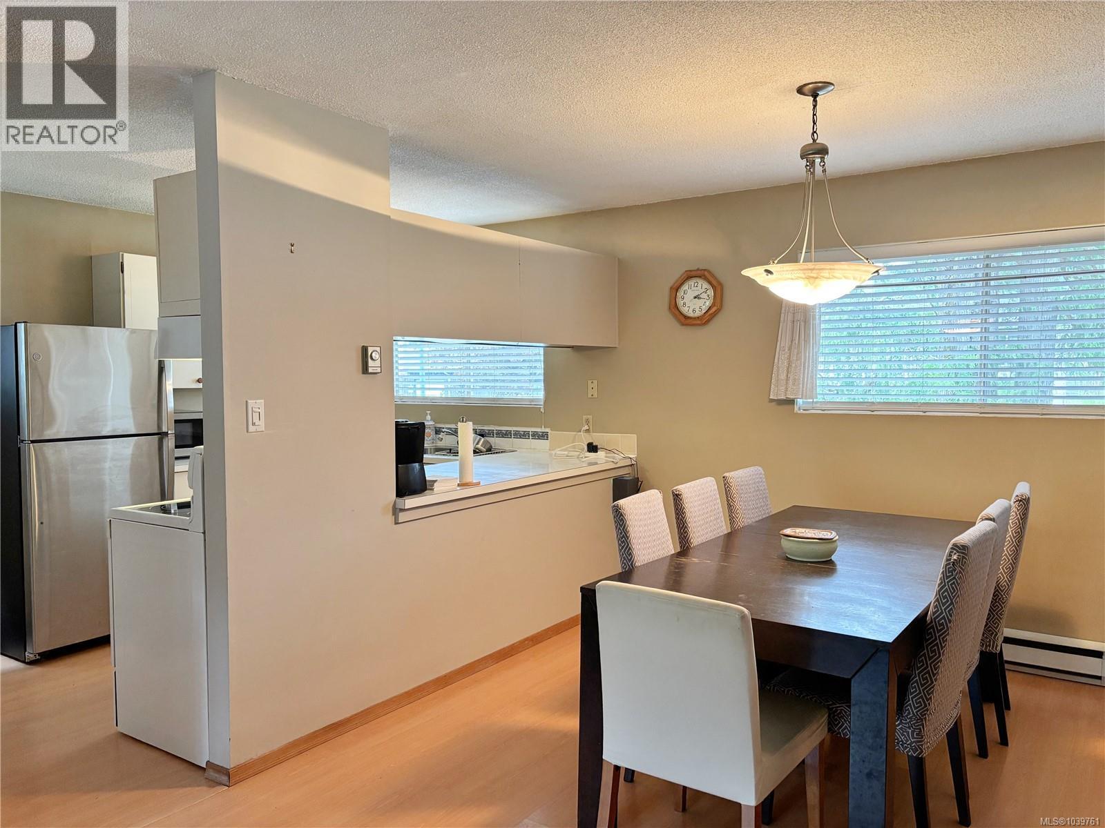 380 Alder Cres Property Photo 10