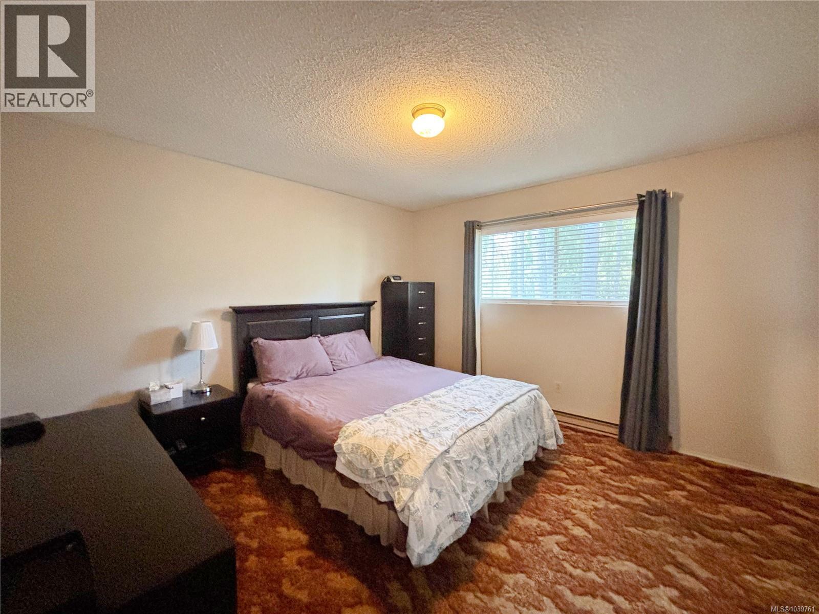 380 Alder Cres Property Photo 12