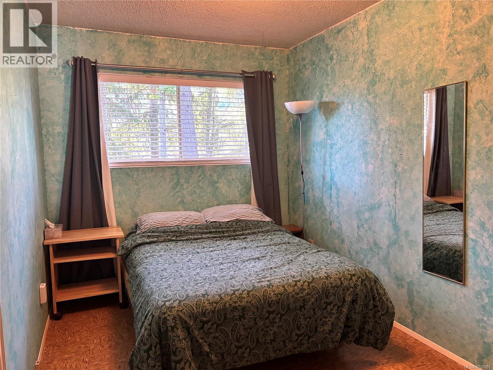380 Alder Cres Property Photo 17