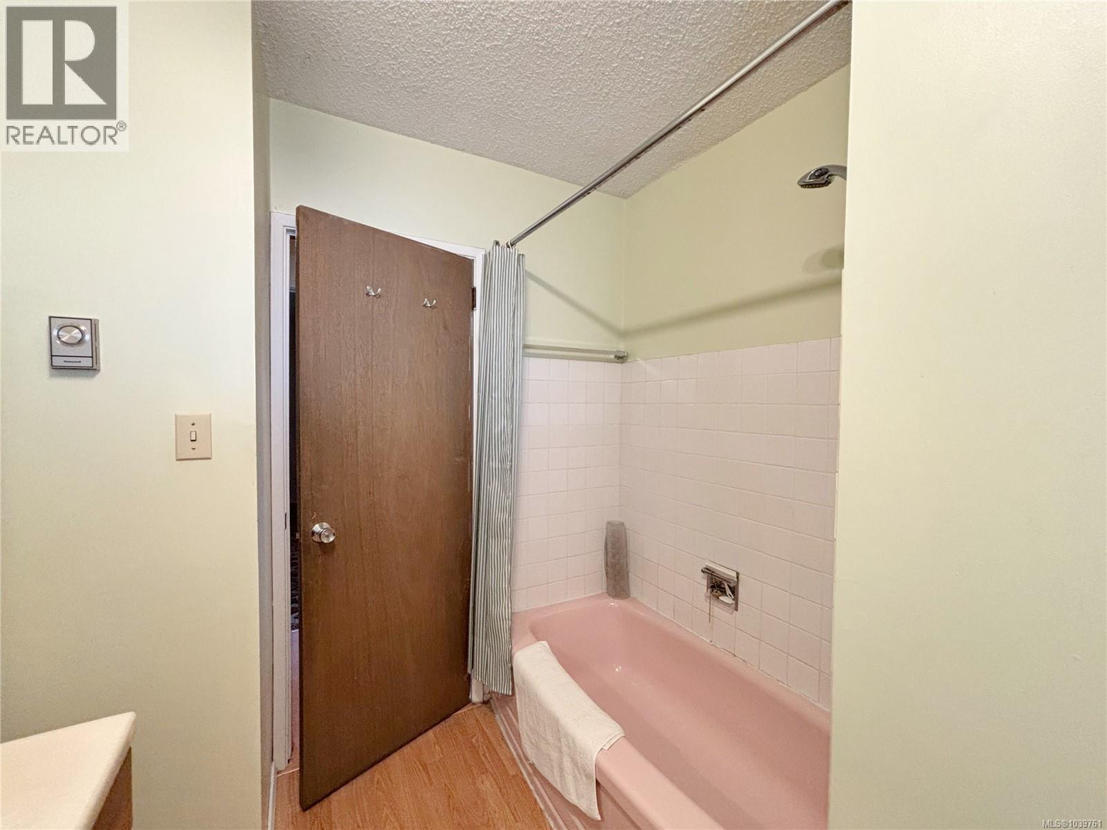 380 Alder Cres Property Photo 19
