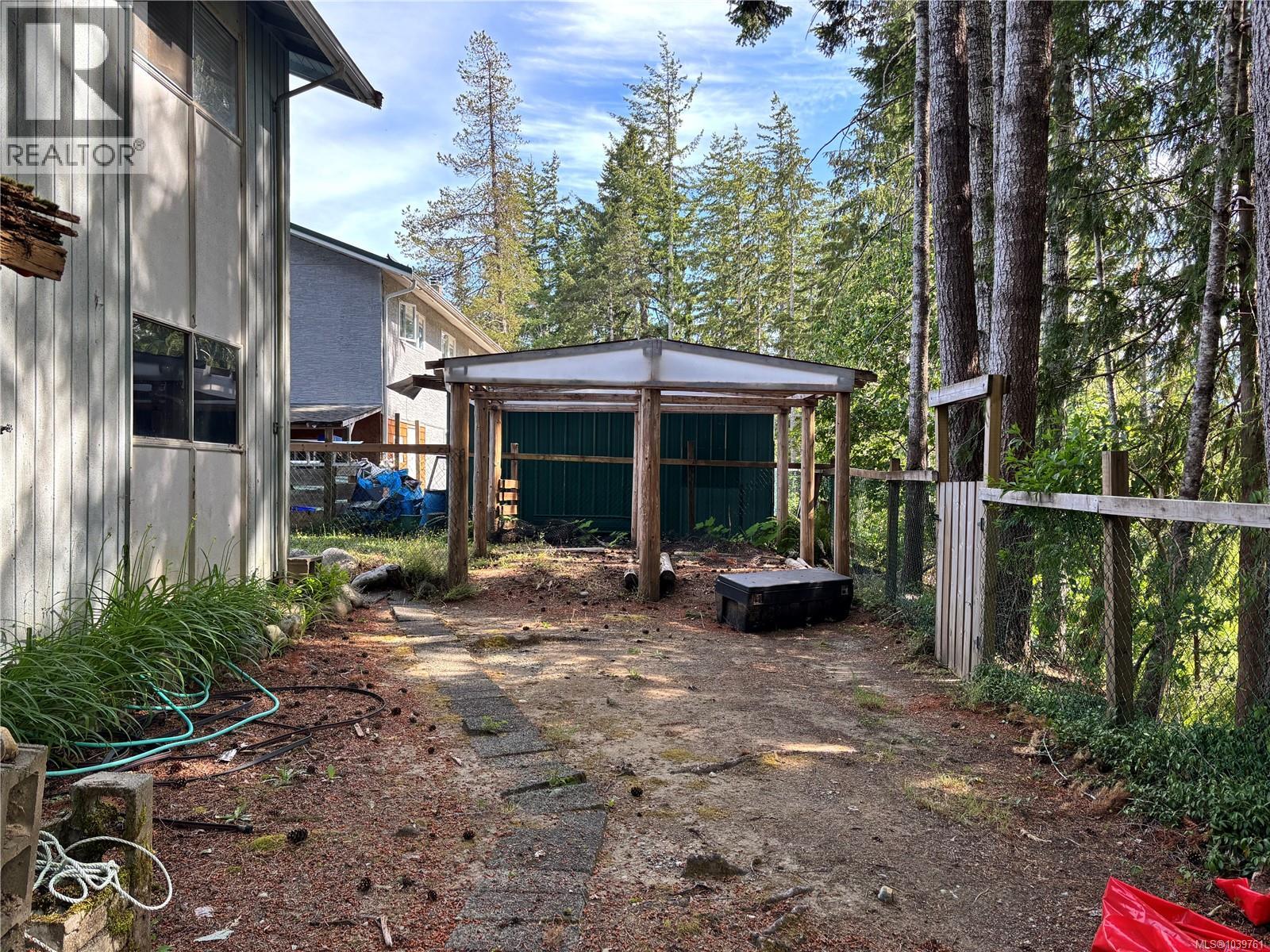 380 Alder Cres Property Photo 47