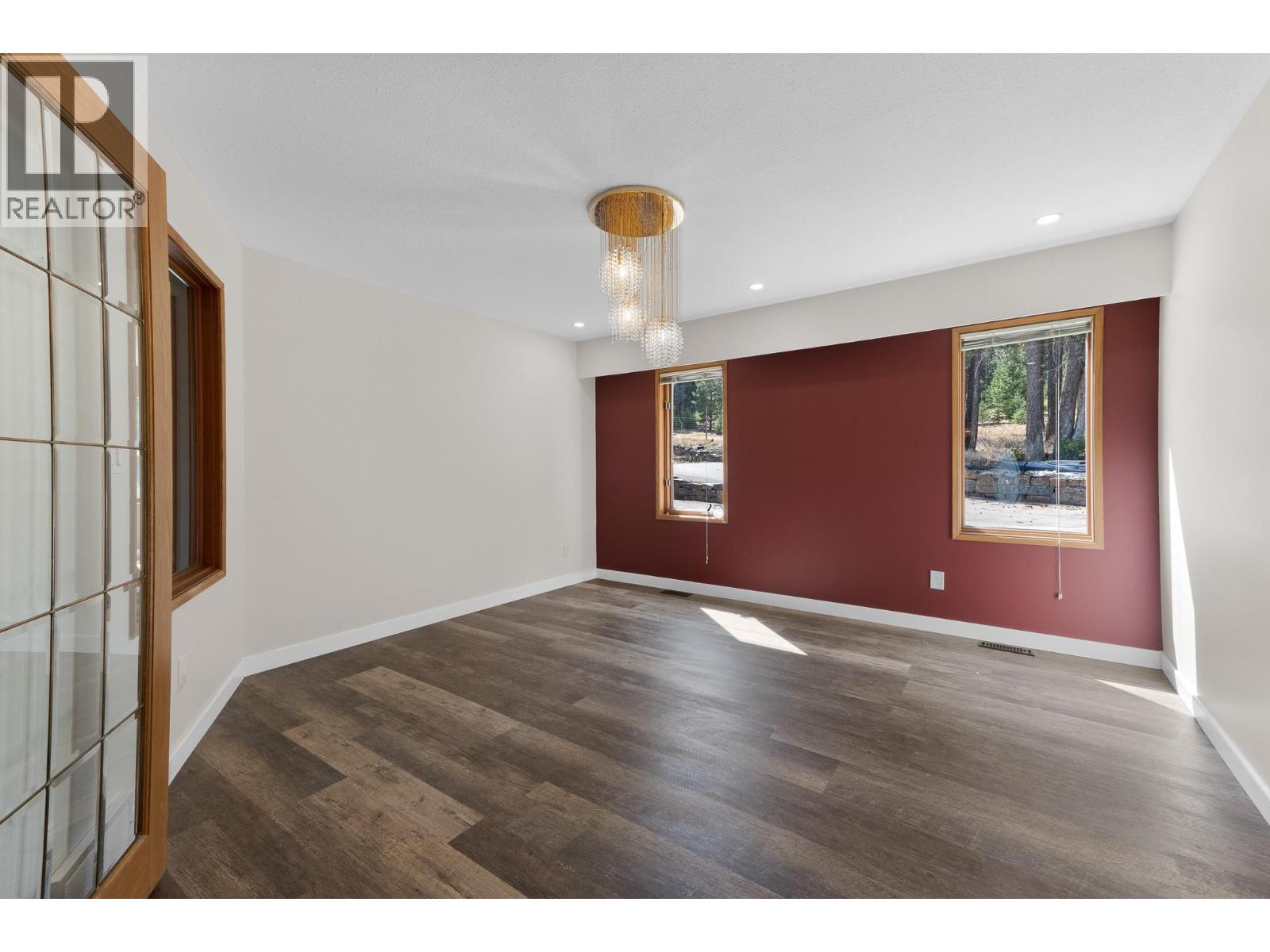 709 Weeks Road Property Photo 19