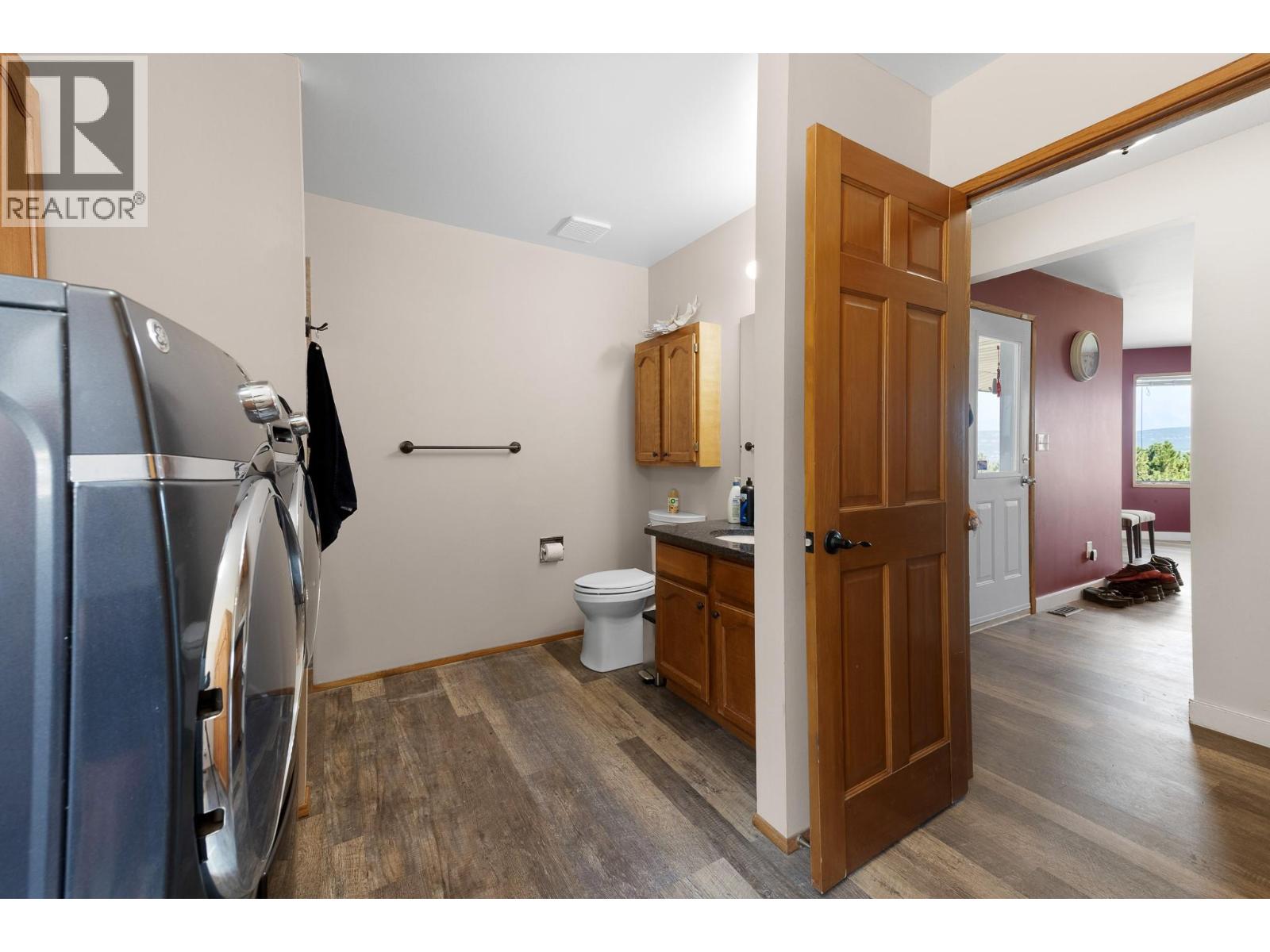 709 Weeks Road Property Photo 24