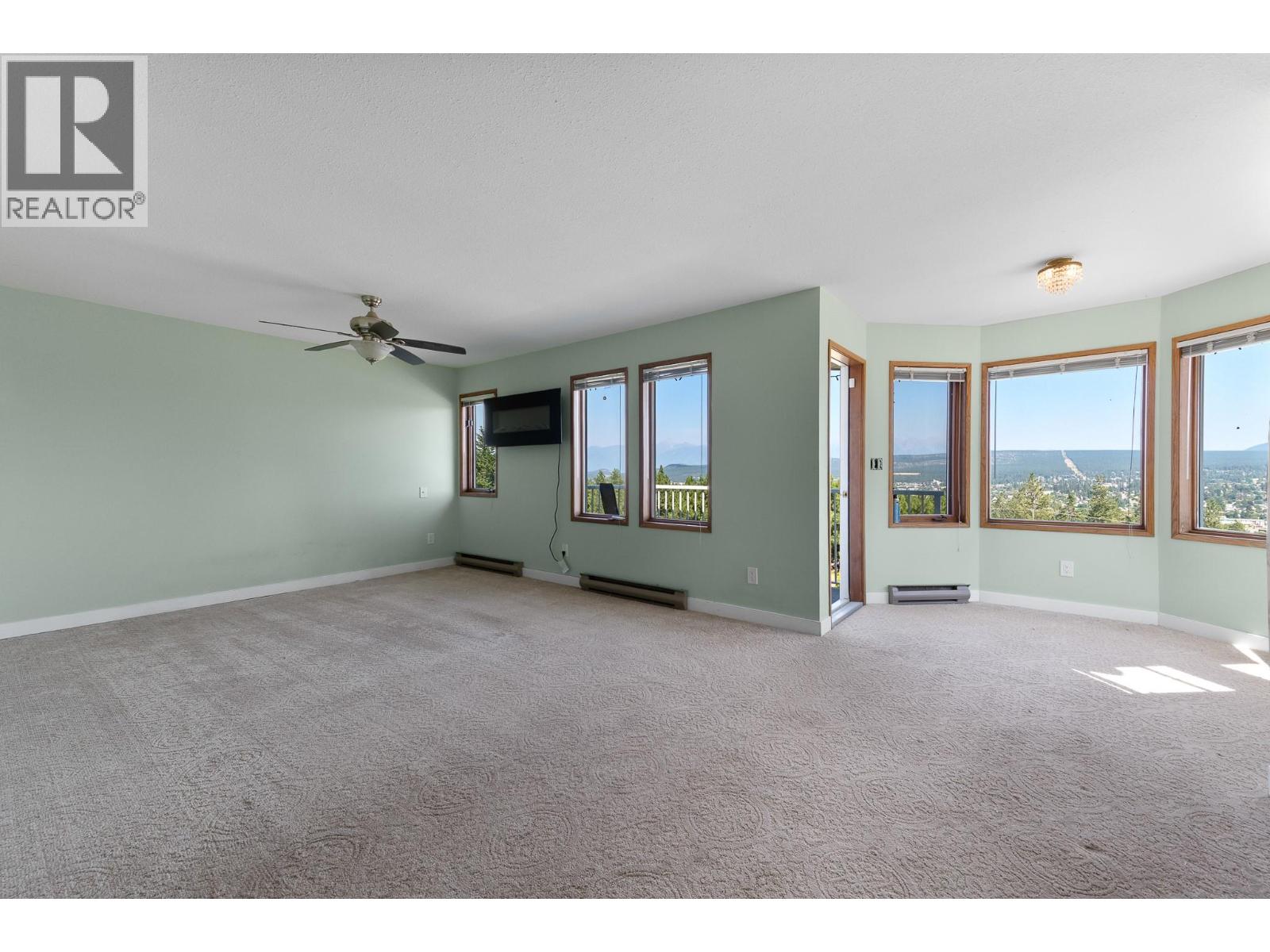 709 Weeks Road Property Photo 35