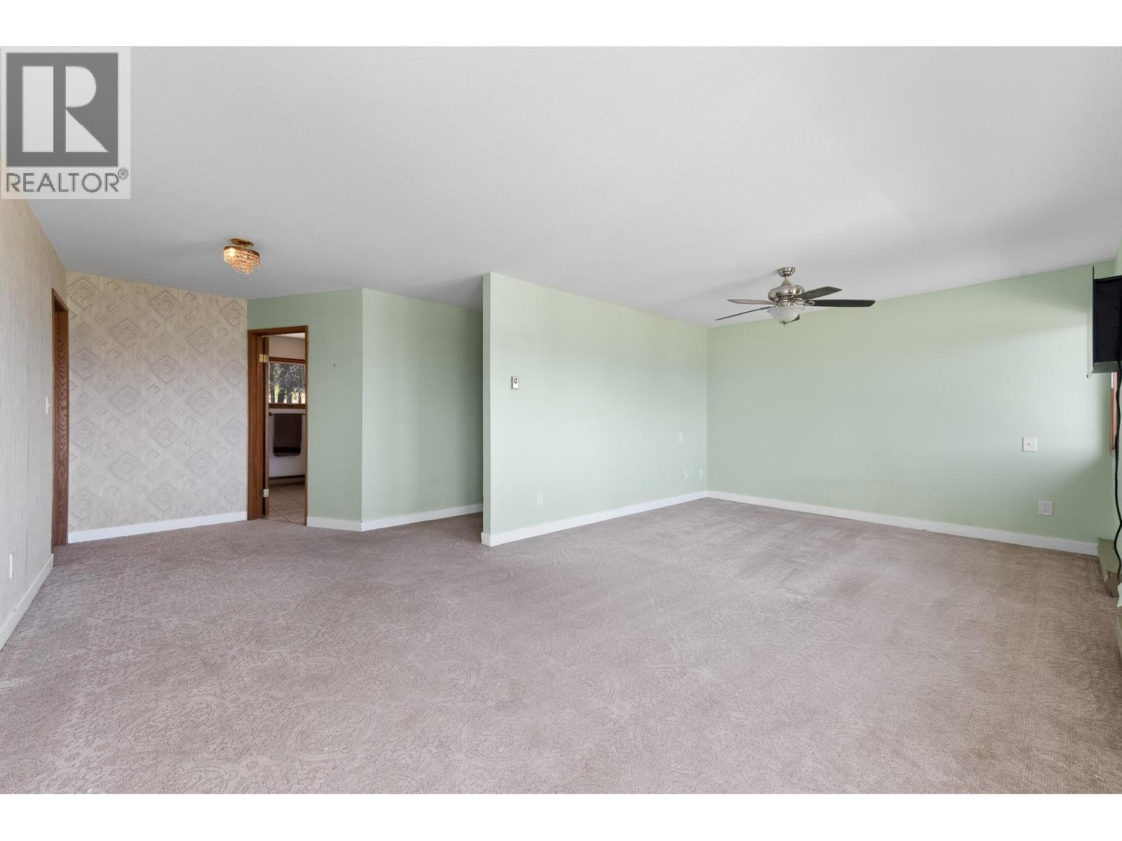 709 Weeks Road Property Photo 38