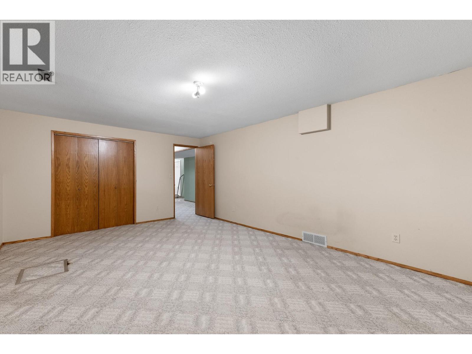 709 Weeks Road Property Photo 41