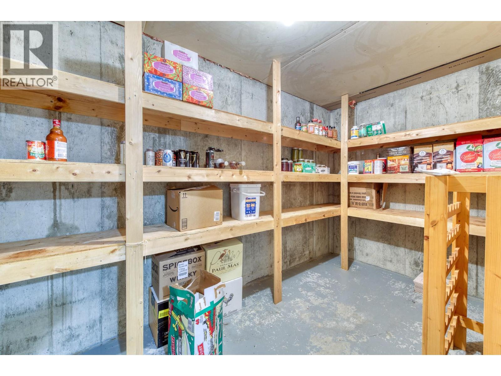 709 Weeks Road Property Photo 44