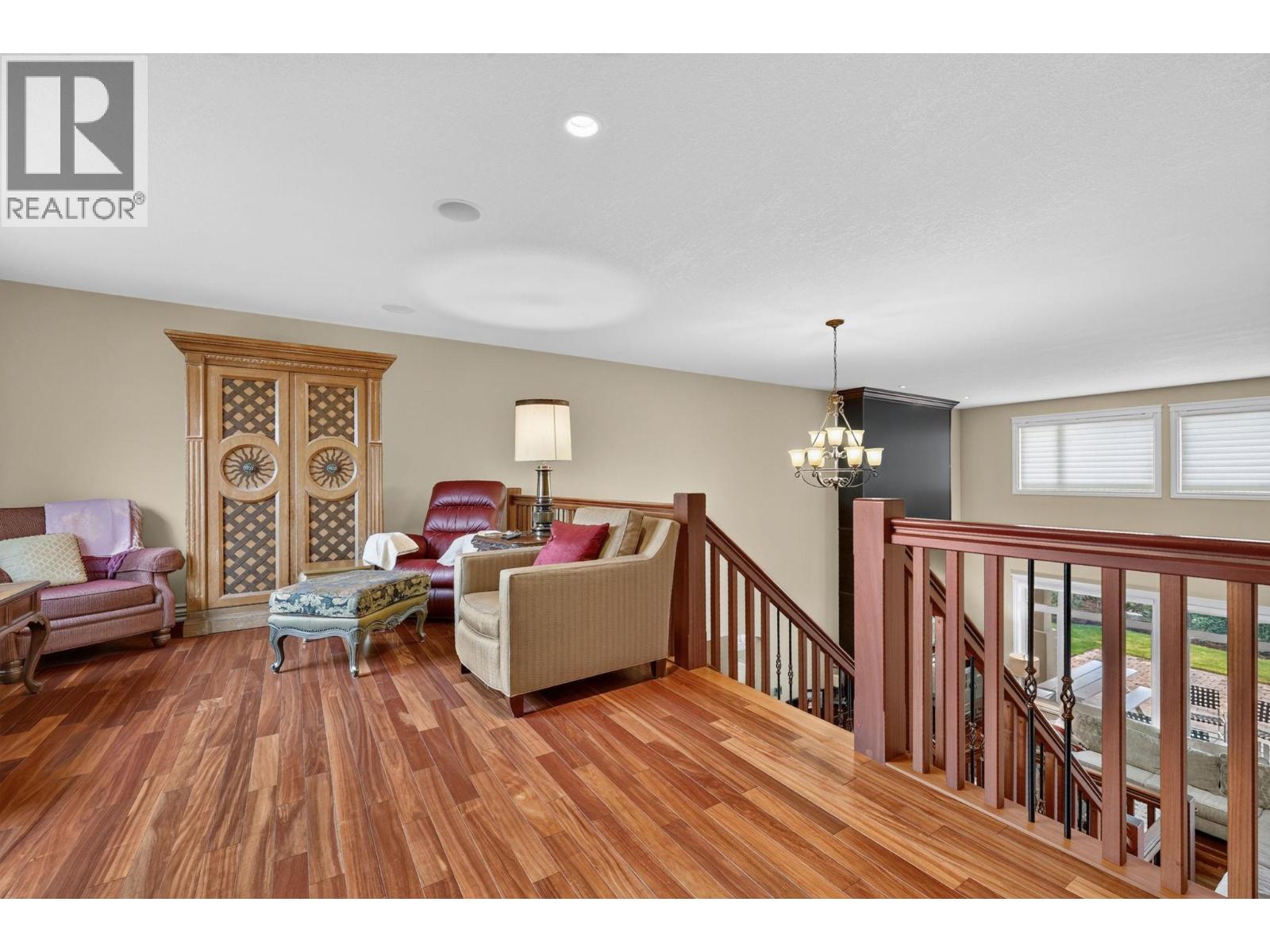 523 Metcalfe Avenue Property Photo 35
