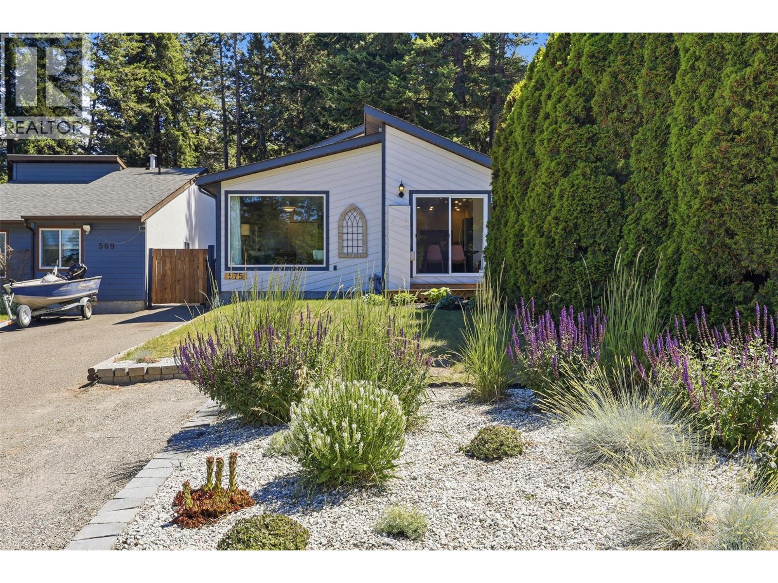 575 GLENEAGLES Drive Property Photo 1