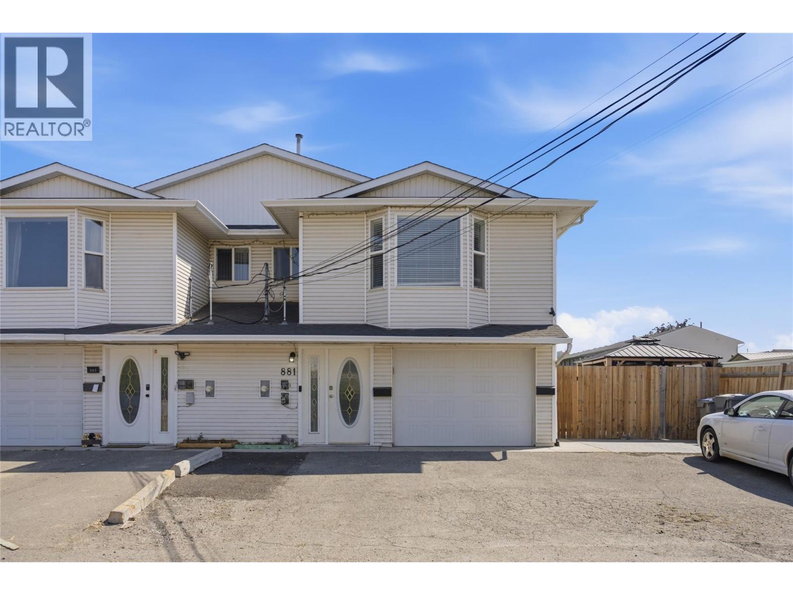 881 Evergreen Place Property Photo 1