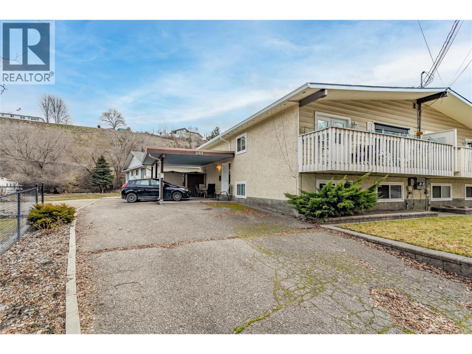 1105 Cactus Road