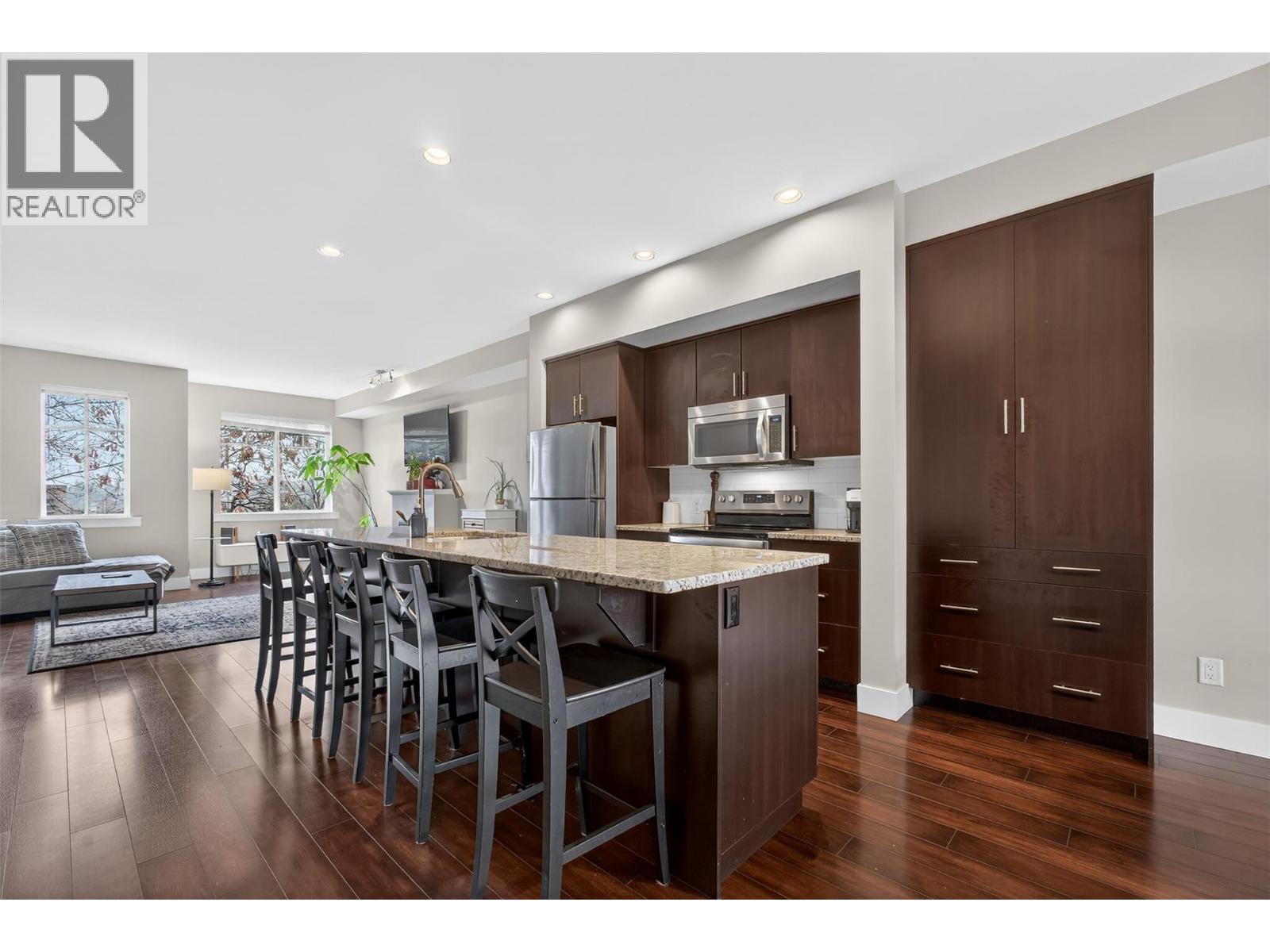 433 Mccarren Avenue Unit# 9 Property Photo 1