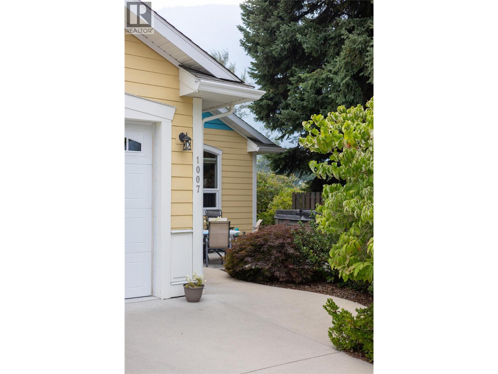 1007 Fourth Street Property Photo 4