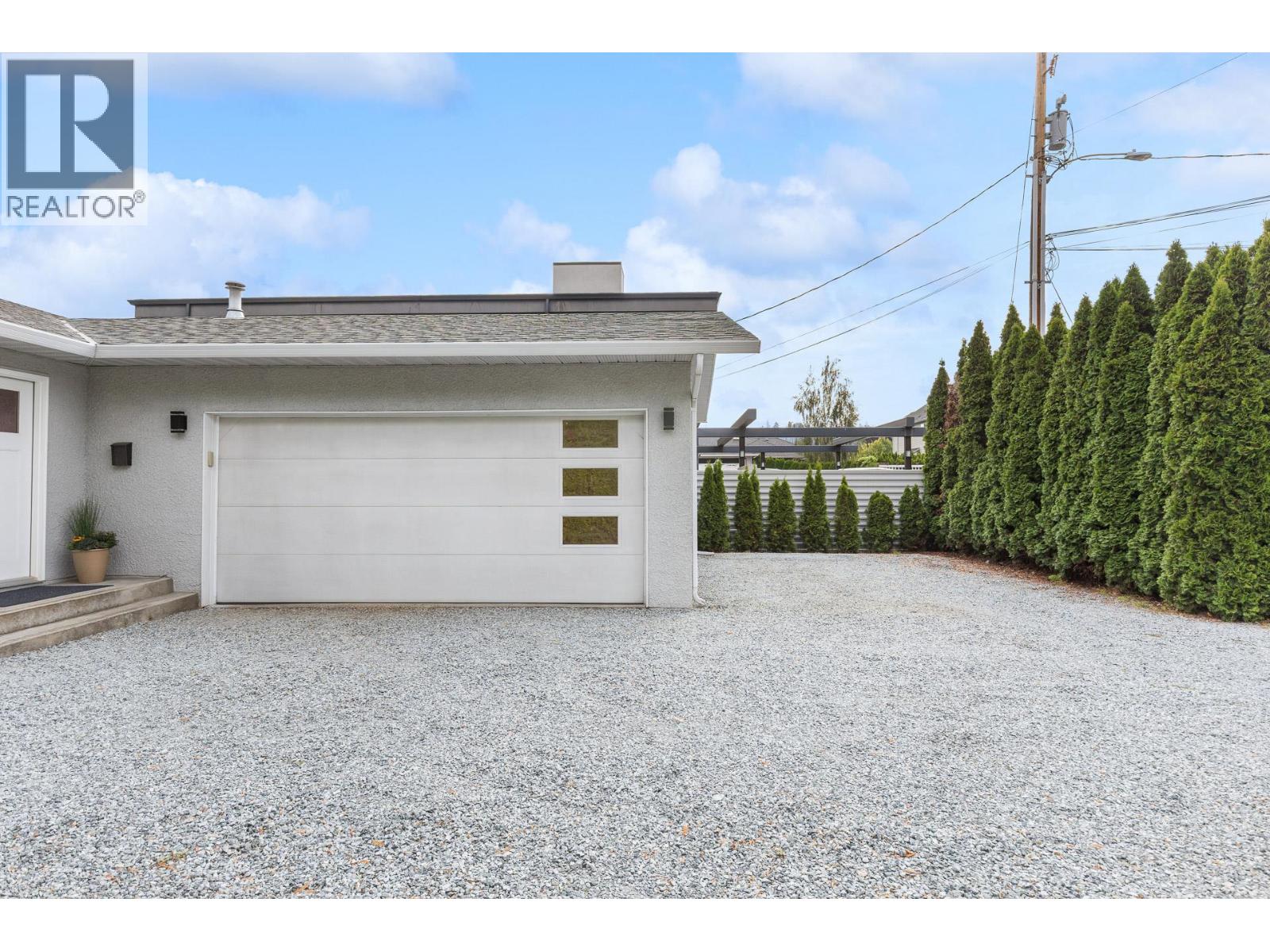 602 Willms Road Property Photo 4