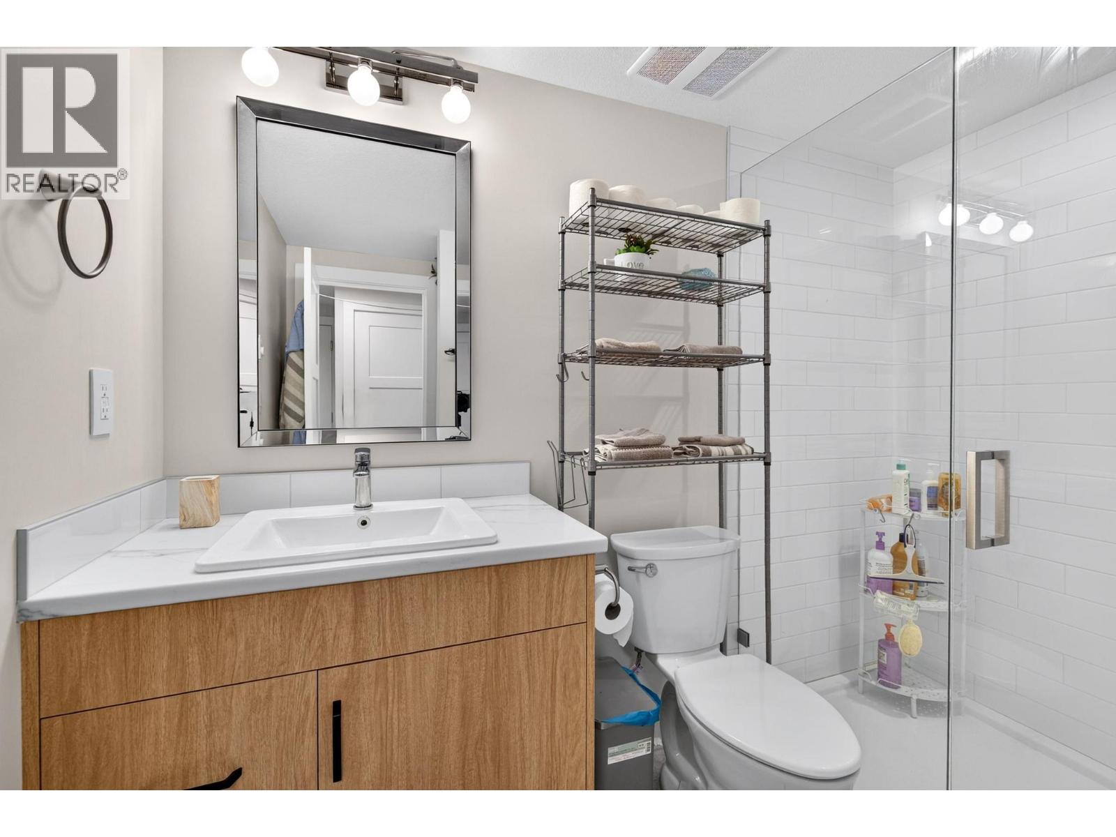 887 Loseth Drive Property Photo 46