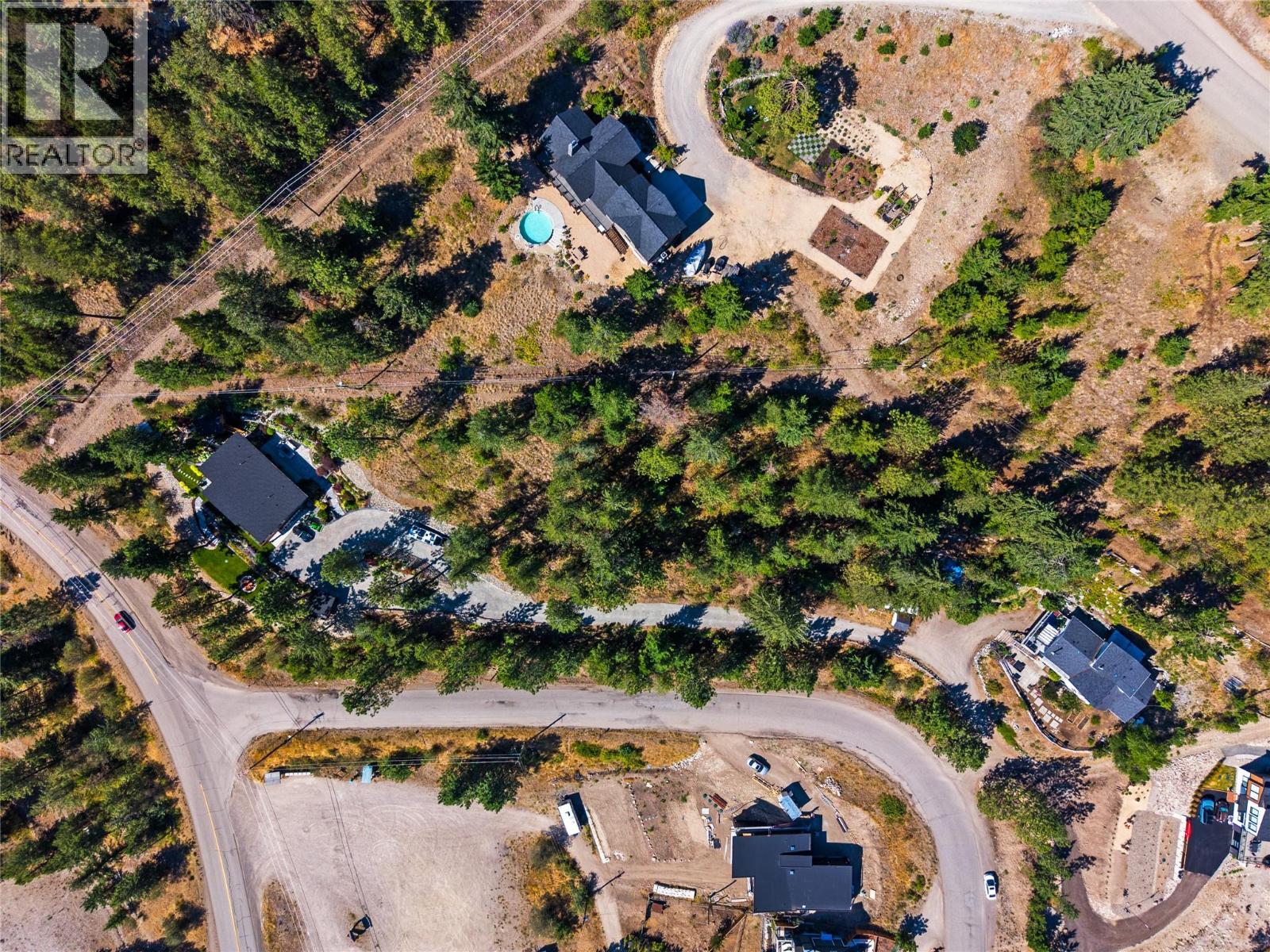 10332 Westshore Road Property Photo 3