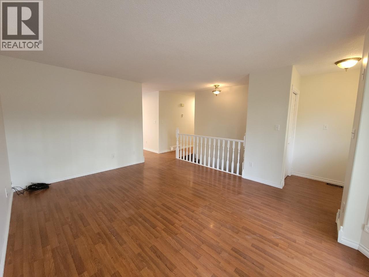 6708 Currier Road Property Photo 4