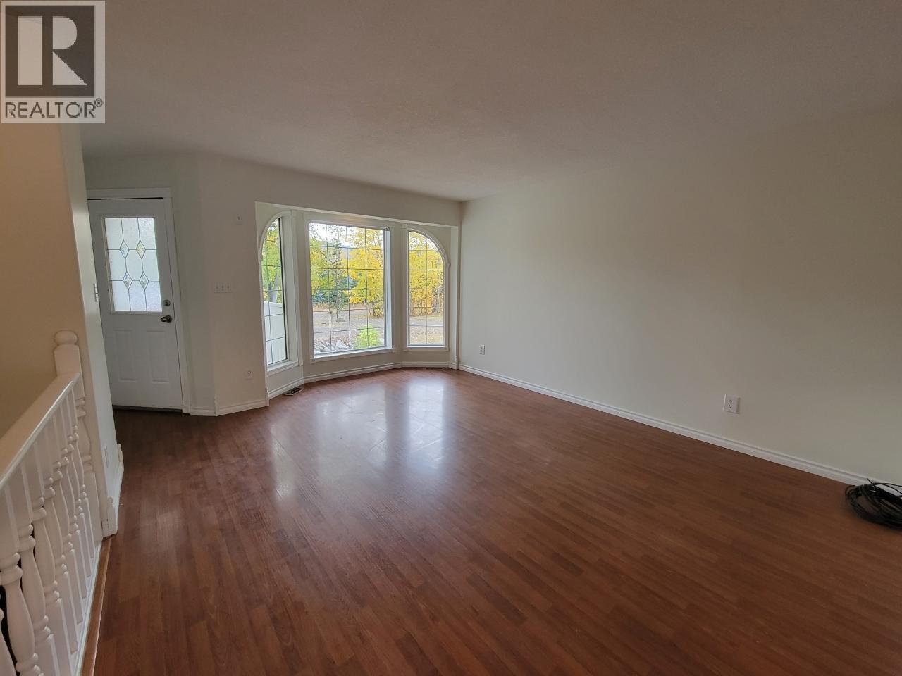 6708 Currier Road Property Photo 5