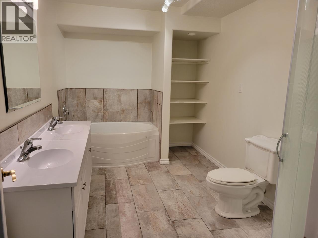 6708 Currier Road Property Photo 18