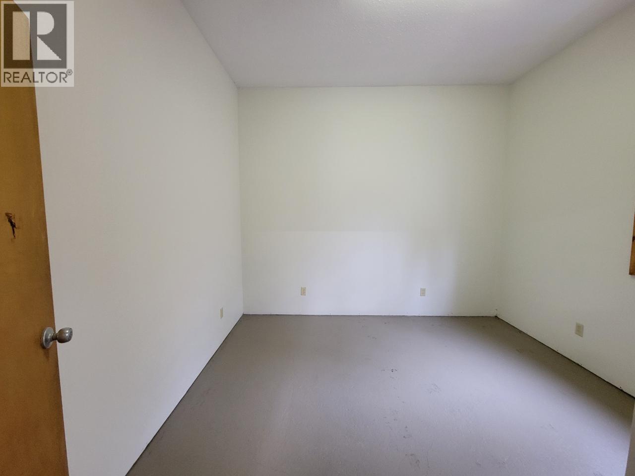 6708 Currier Road Property Photo 24