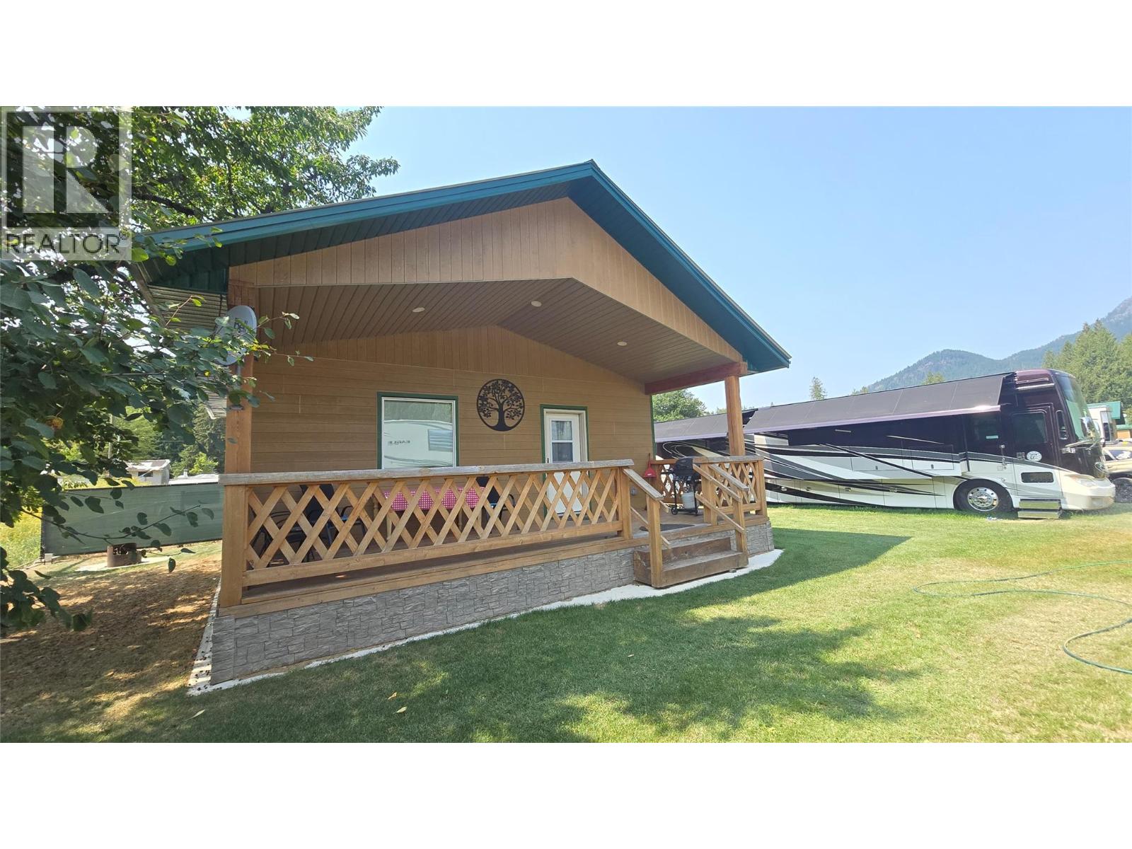 16060 Bc-3a Highway Property Photo 2