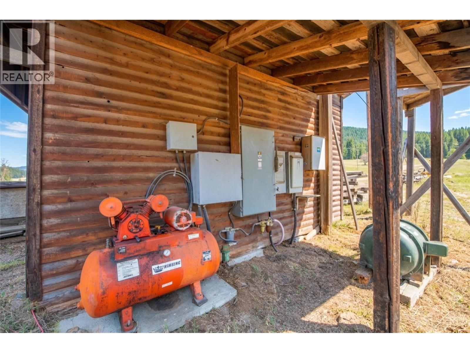 17 Bear Valley Road Property Photo 24