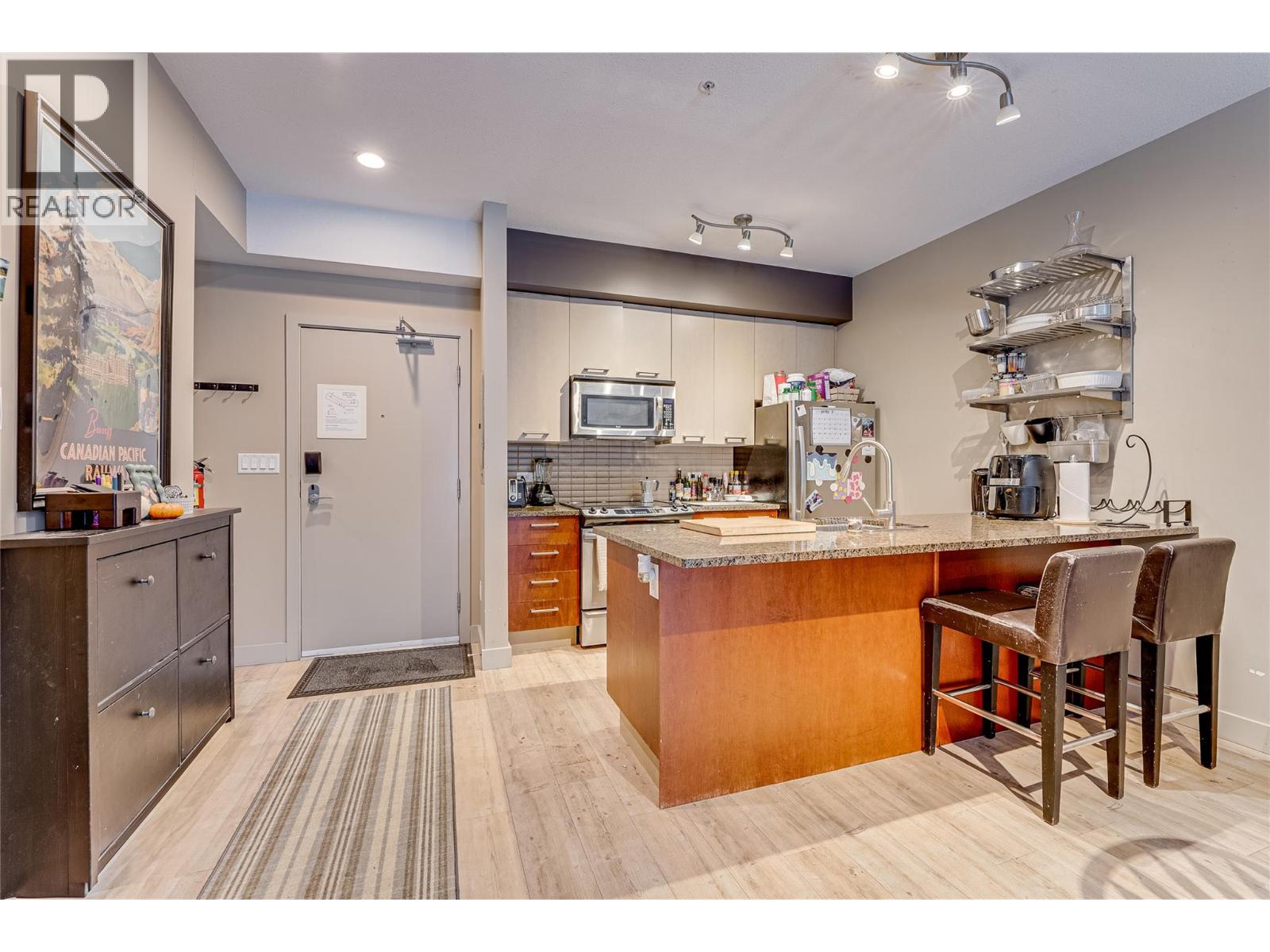 30 Monashee Road Unit# 203 Property Photo 6
