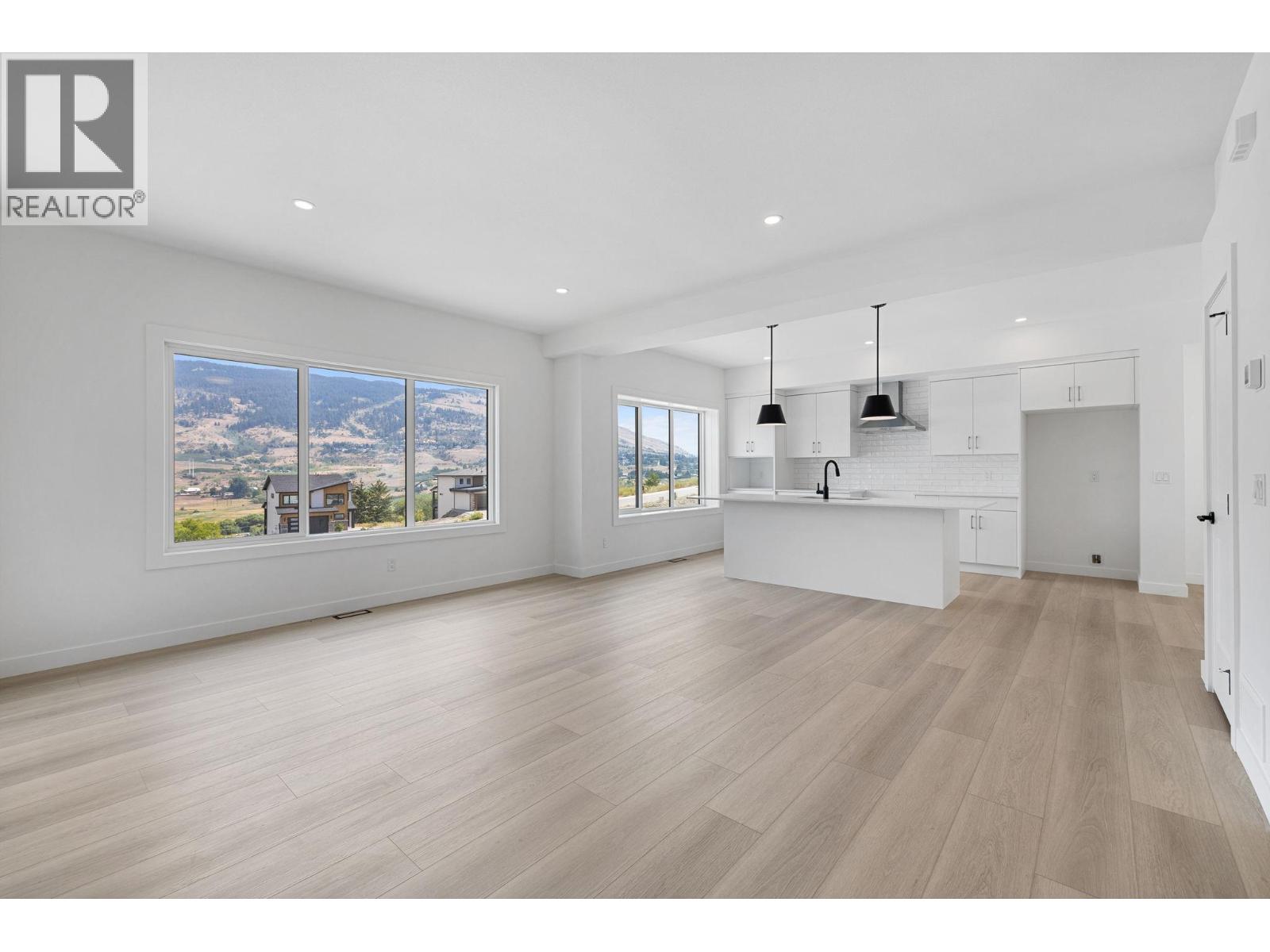 430 Arrowleaf Rise Property Photo 4