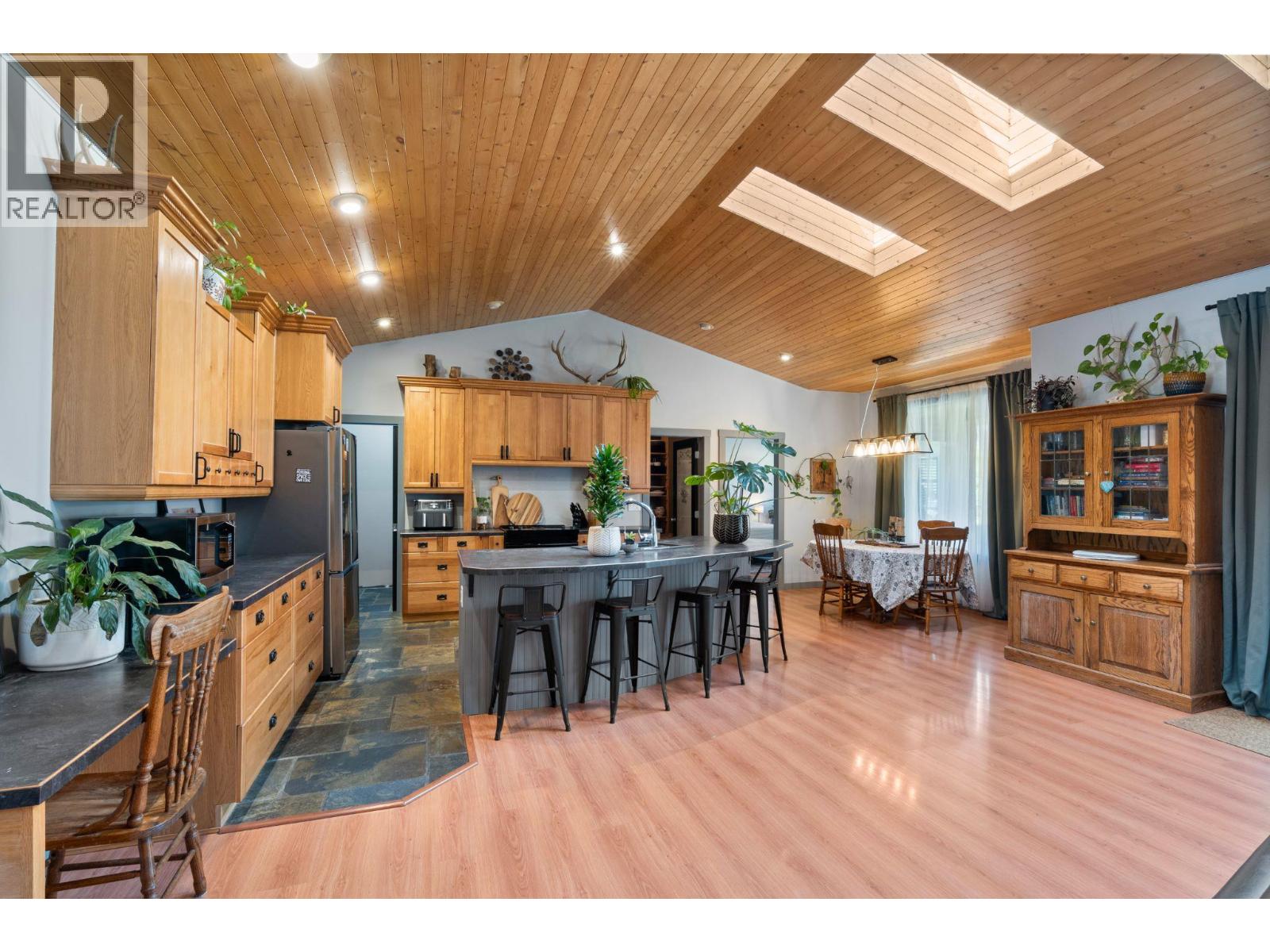 559 Mclean Road Property Photo 8